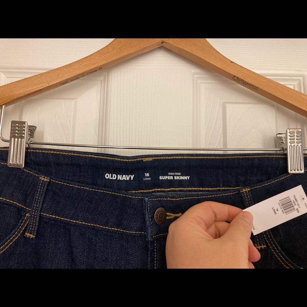 ✨Old Navy Super Skinny High Waisted Dark Washed Jeans✨Size 16 Long✨